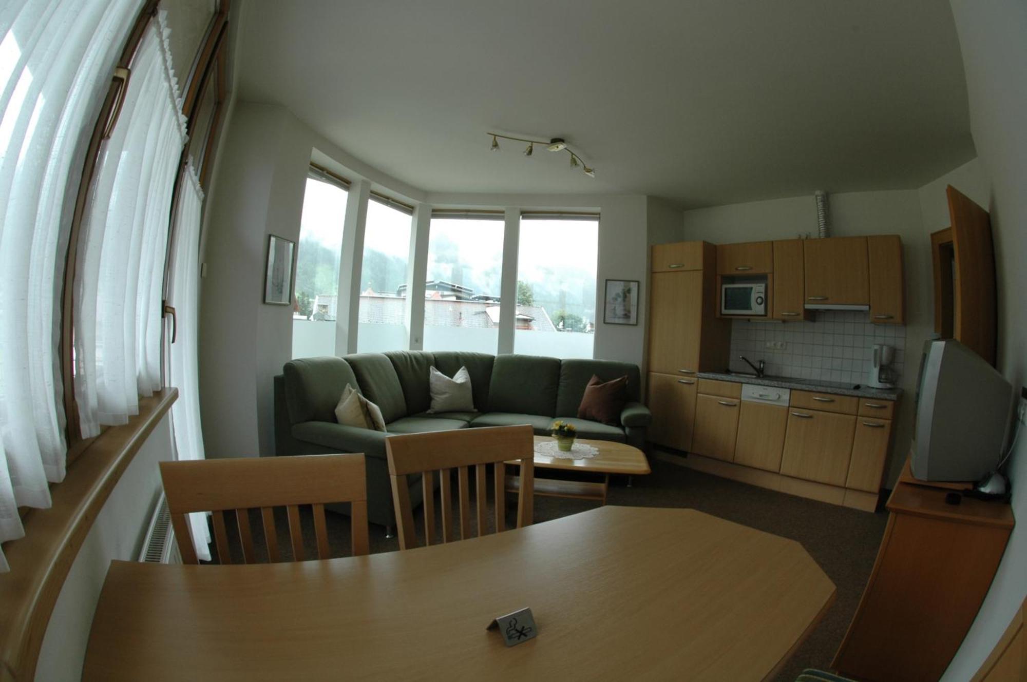 Hotel Garni Jennewein Mayrhofen Rom bilde