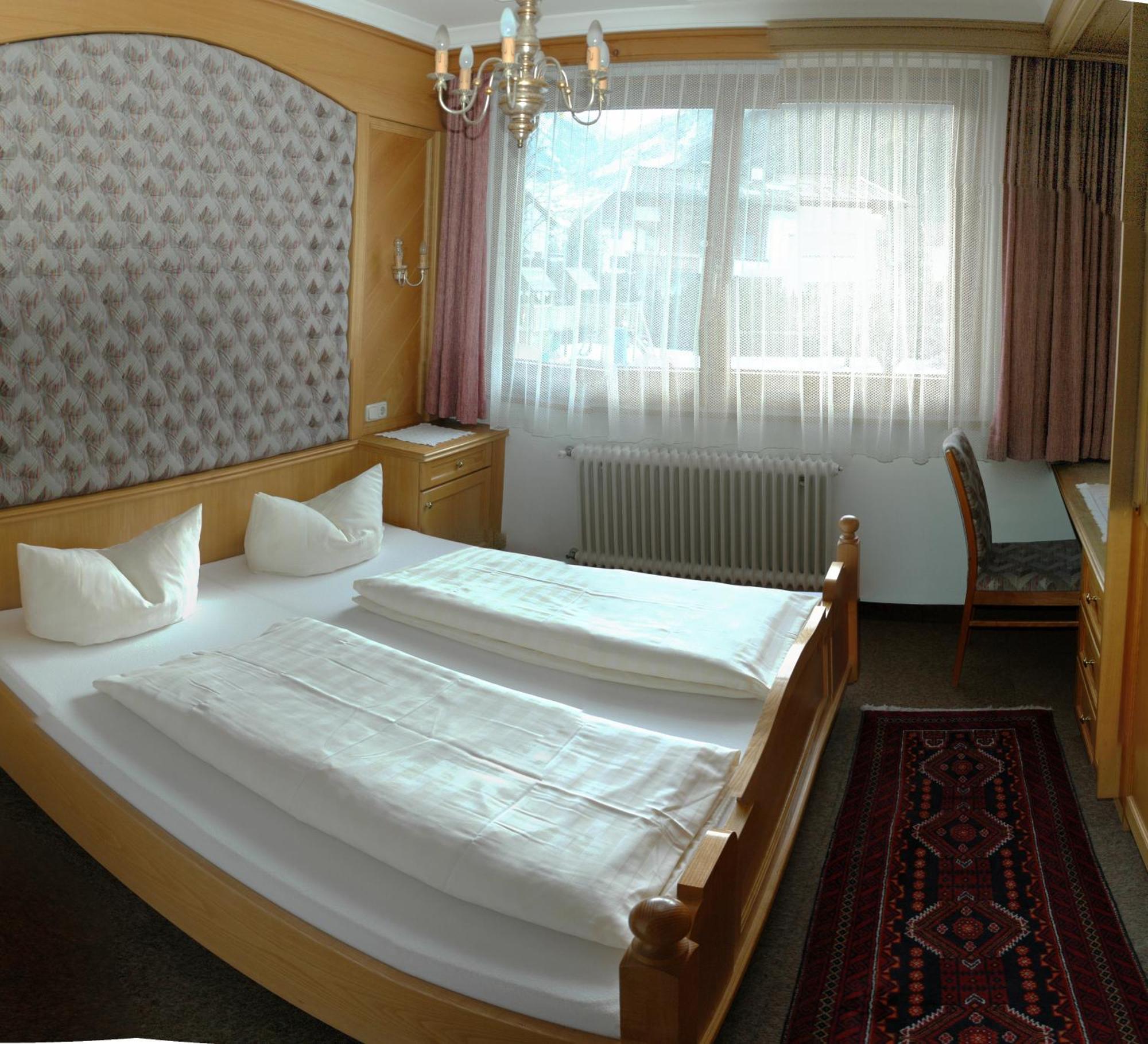 Hotel Garni Jennewein Mayrhofen Eksteriør bilde